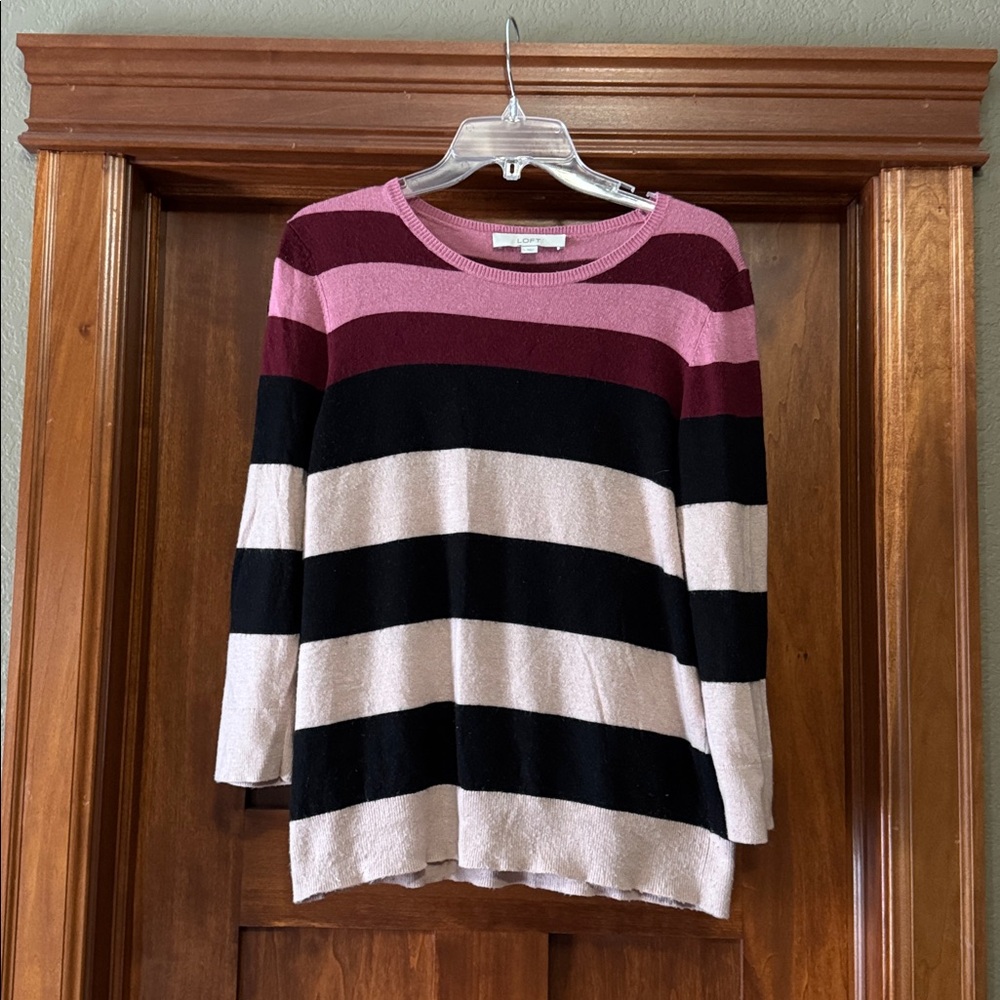 Loft sweater size large.